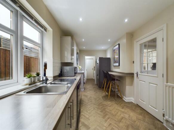 Kitchen 7.jpg