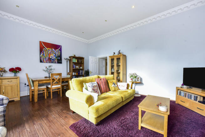 18 Loxley Court, Sheffield, S6 photo 4