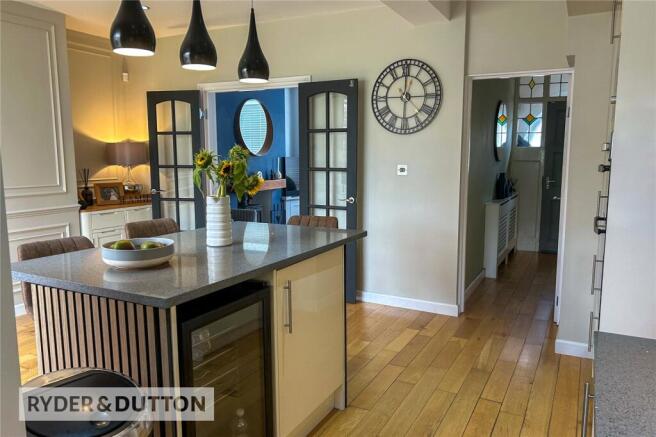 3 bed Semi-Detached for sale Image 6