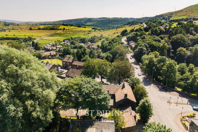 3 bed Terraced for sale Image 4