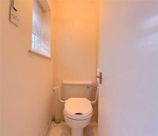 3 bed Semi-Detached for sale Image 8