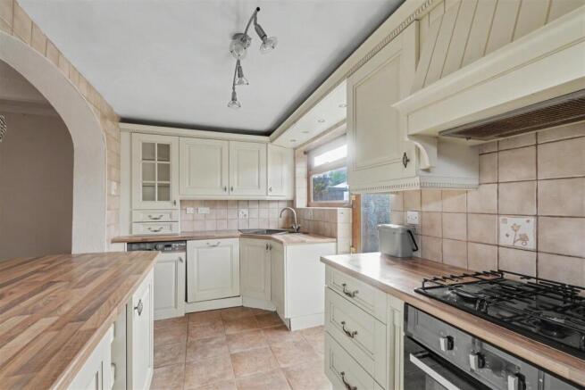 Kitchen_2.jpeg