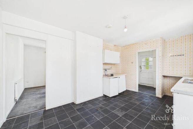 3 bed Semi-Detached for sale Image 12
