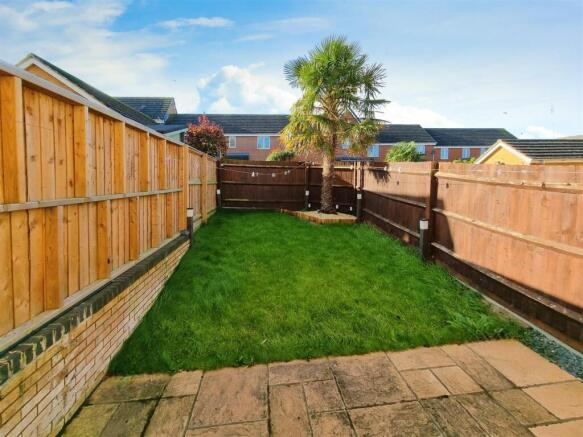 www.primechoiceproperties.co.uk-rushden estate age