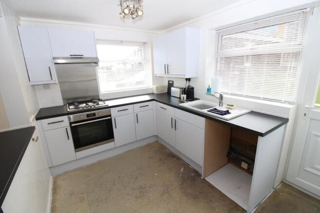 3 bed Semi-Detached for sale Image 4