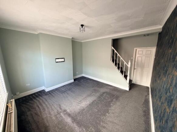 4 bed Terraced to rent Image 4
