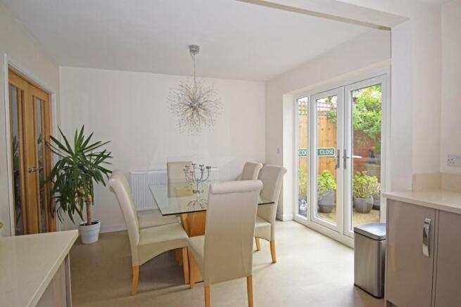 39 Pine Grove, kitchen dining.jpg