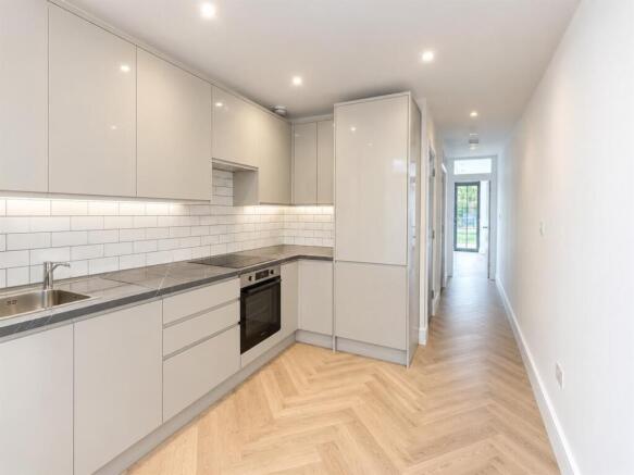 Kitchen 1.jpg