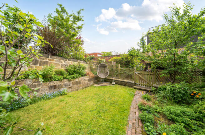 4 bed Terraced for sale Image 9