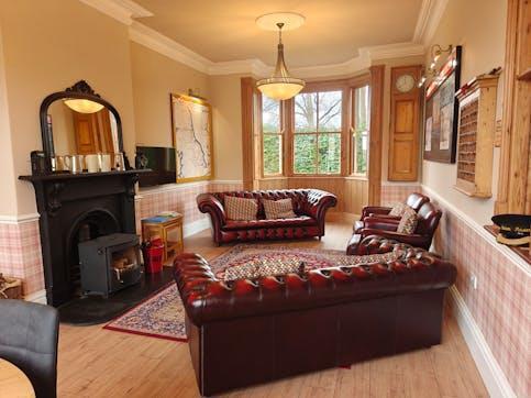 6 bed Detached for sale Image 6