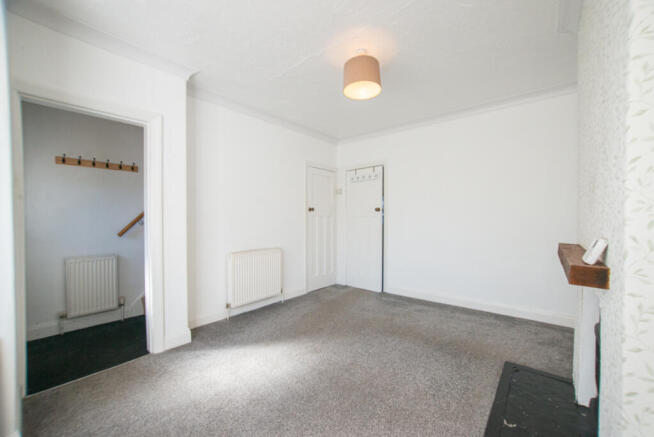 2 bed Terraced to rent Image 4