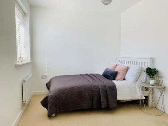 2 bed Semi-Detached to rent Image 9