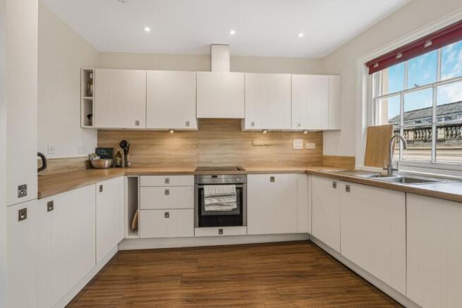 Flat 5 99 Promenade-5.jpg