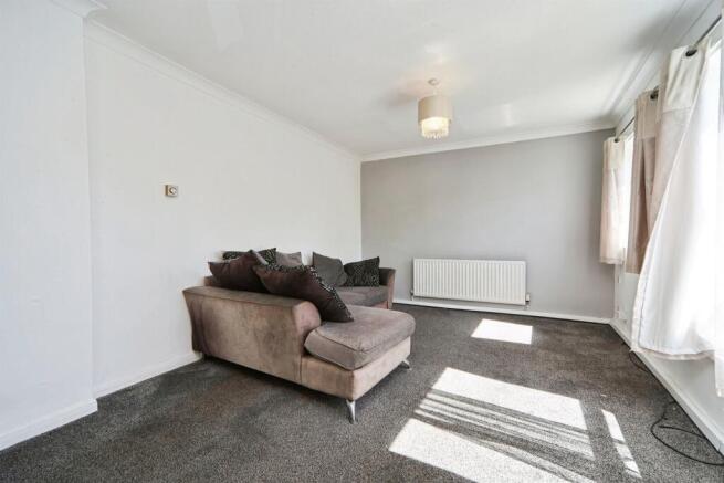 2 bed Apartment for sale Image 5