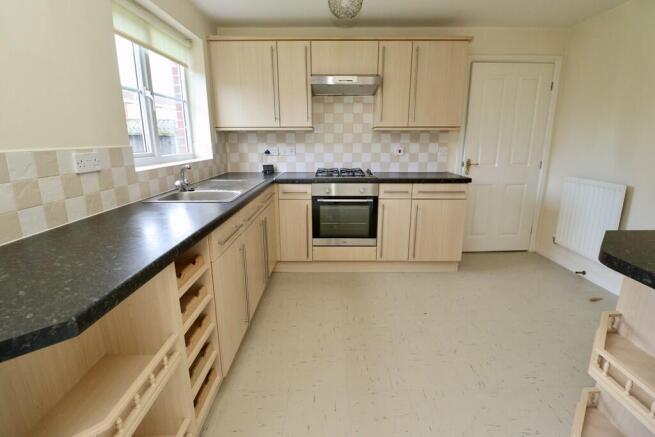 Appian Way, Bracebridge Heath photo 4