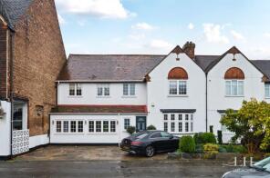 5, Balgores Square, Romford RM2 6AU