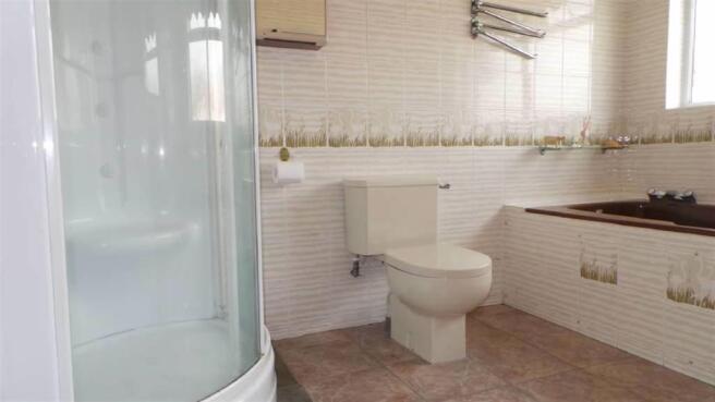 FOUR PIECE BATHROOM