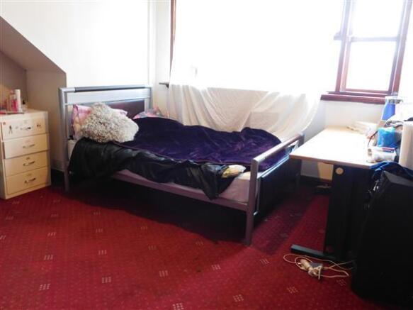 Attic bedroom 3