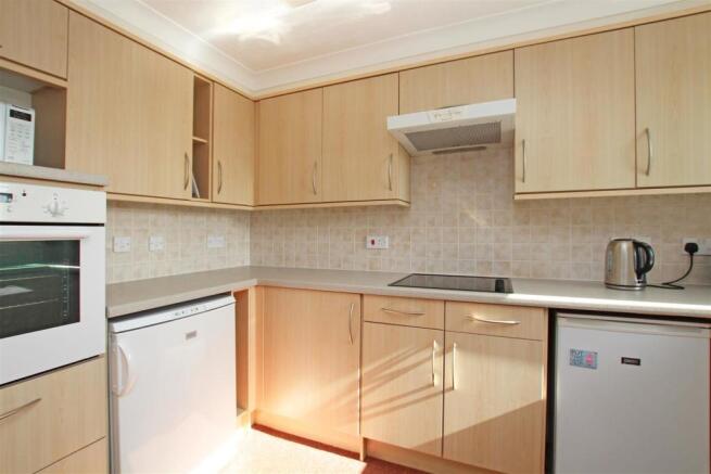 54BC - Kitchen 1.jpg