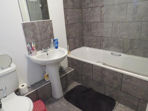 Photo 10