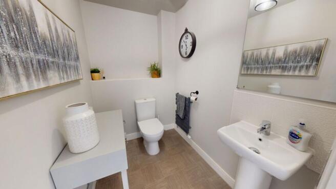 4 bed Semi-Detached for sale Image 8