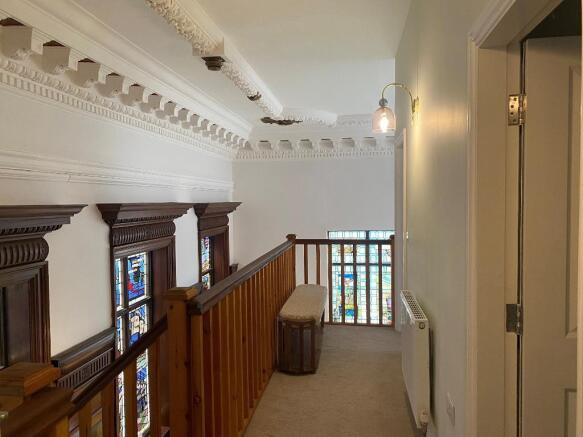 2 bed Apartment to rent Image 10