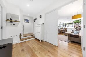 Flat 7, Linen House, Hogarth Lane, Chiswick, London W4 2DY