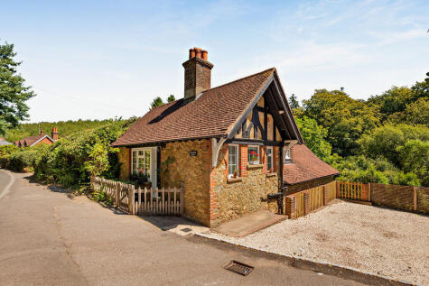 Horsham Road, Holmbury St Mary