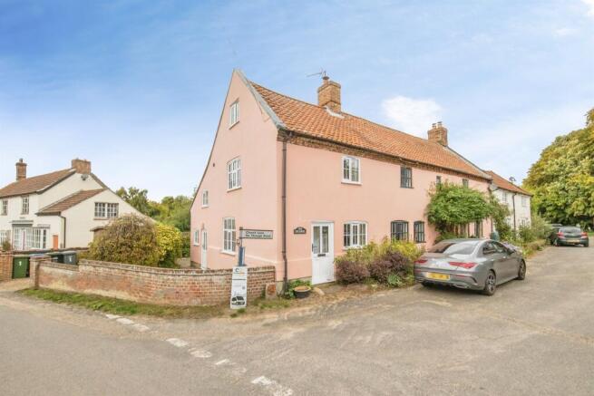 4-bed detached on The Street, Shottisham, Woodbridge, £400,000