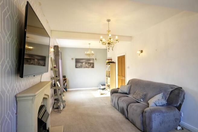 4 bed Detached for sale Image 5