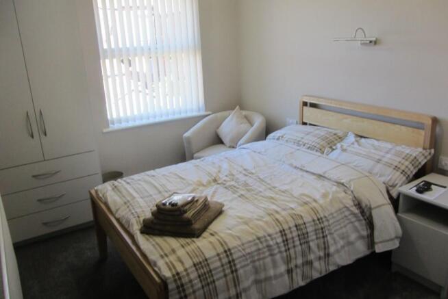 1 bed House Share to rent Image 9