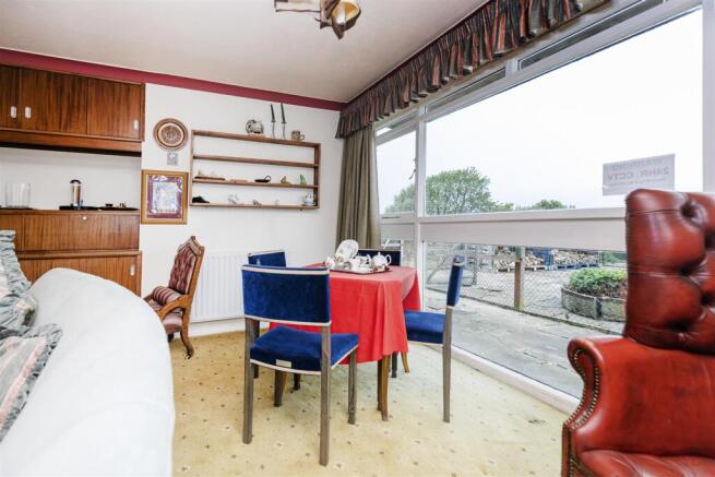 4 bed Detached for sale Image 12