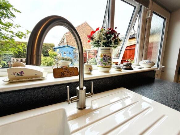 3 bed Terraced for sale Image 4