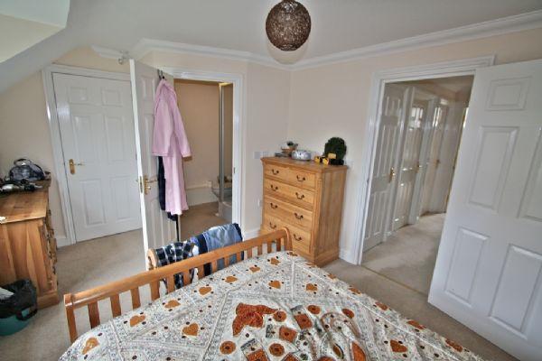 Bedroom 1 with en
