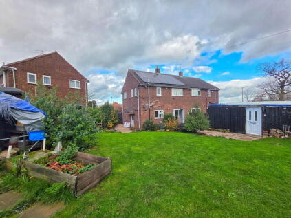 Burton Avenue, Barnsley, S71 2PD