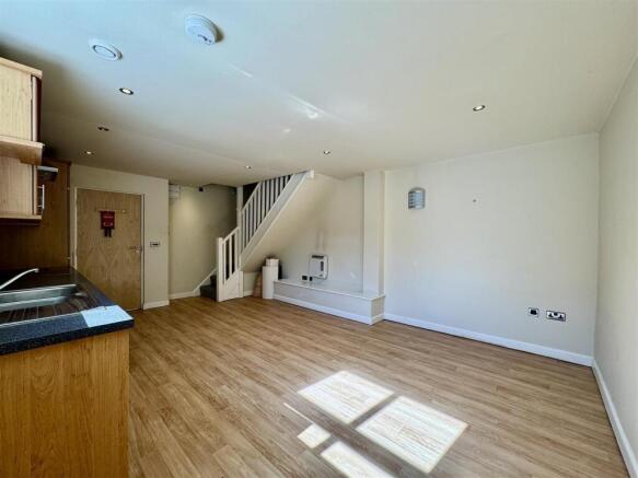 1 bed Character Property to rent Image 7