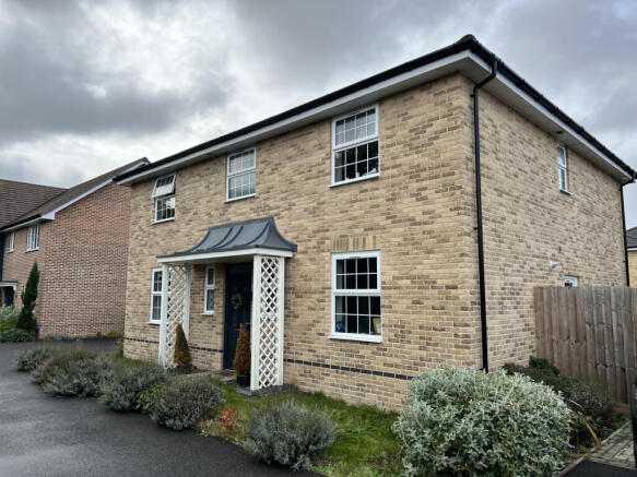5 bedroom Detached for rent