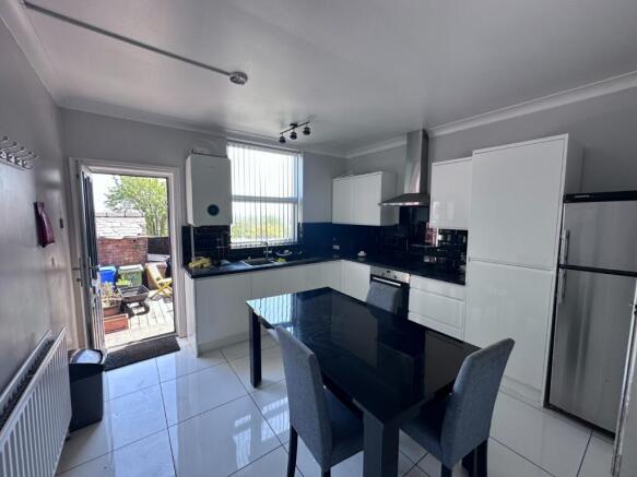 72 Pickmere Road, Sheffield S10 1GZ photo 4