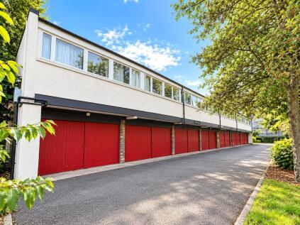 Combe Avenue, London, SE3