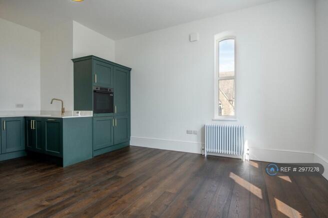 2 bed Flat to rent Image 6