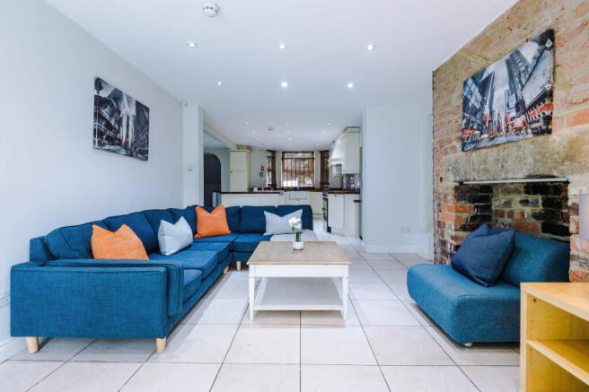 19 Kensington Terrace Living Room 2