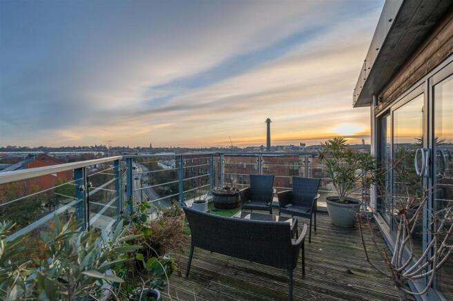 3 bed Duplex for sale Image 5