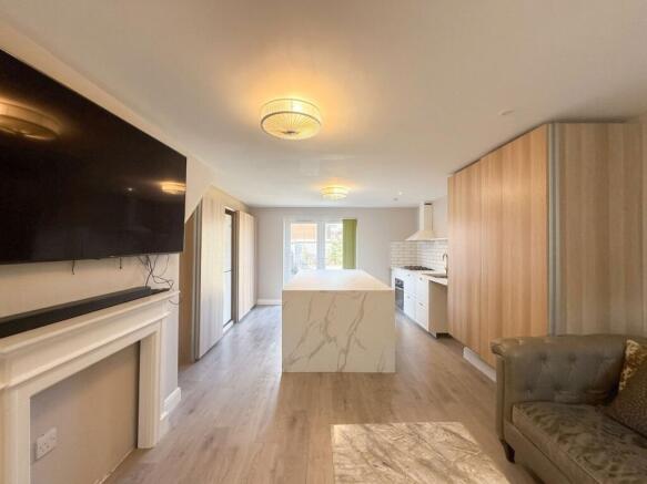 Living Room/Kitchen