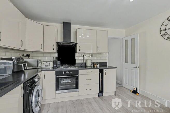 2 bed Terraced for sale Image 8