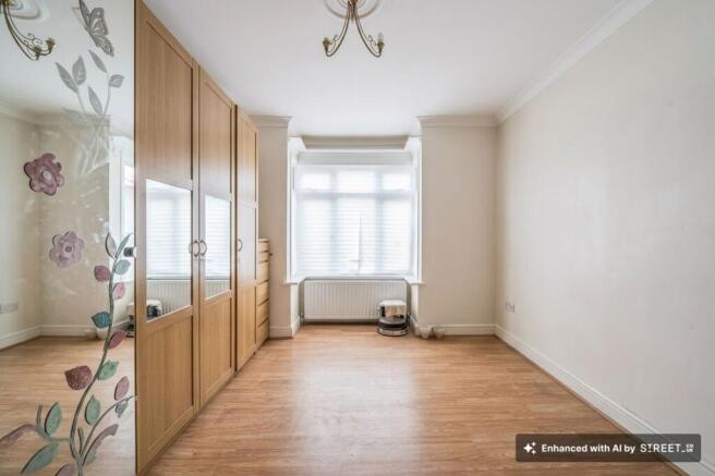 Mead Road, Edgware, HA8 photo 4