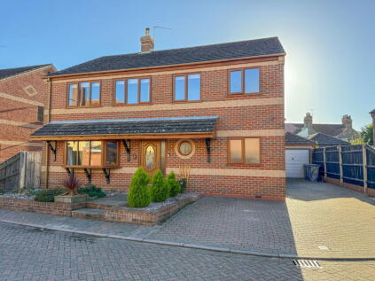 Sanctuary Close, Kessingland, Lowestoft, NR33 7SX