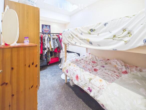 3 bed Terraced for sale Image 12