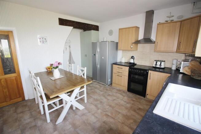 kitchen/dining room