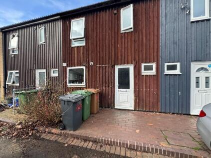 Pennington, Orton Goldhay, PE2