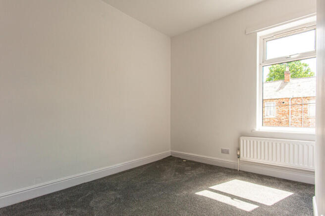 2 bed Terraced to rent Image 7